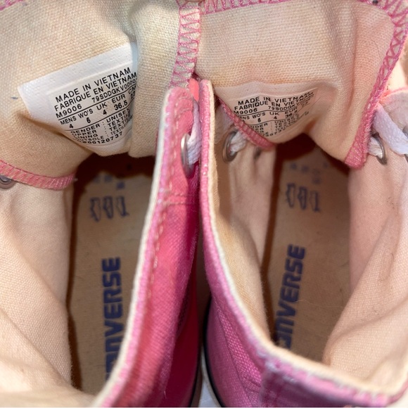 ⭐️ Pink Converse - Picture 5 of 5